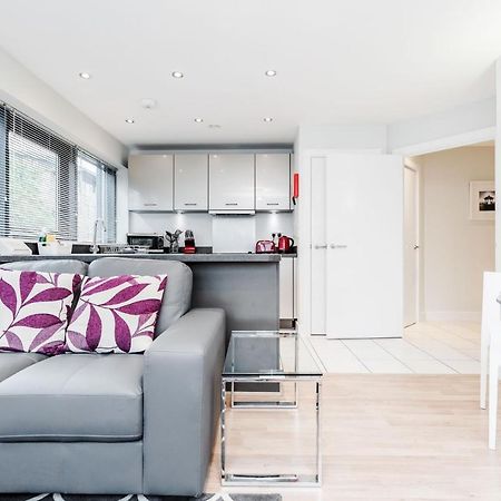 Room Space Service Apartments - New Manor House Bracknell Zewnętrze zdjęcie
