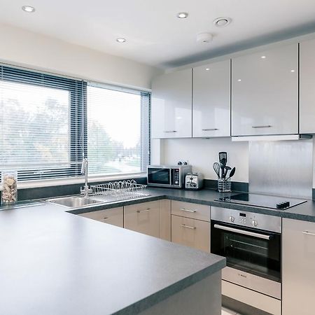 Room Space Service Apartments - New Manor House Bracknell Zewnętrze zdjęcie