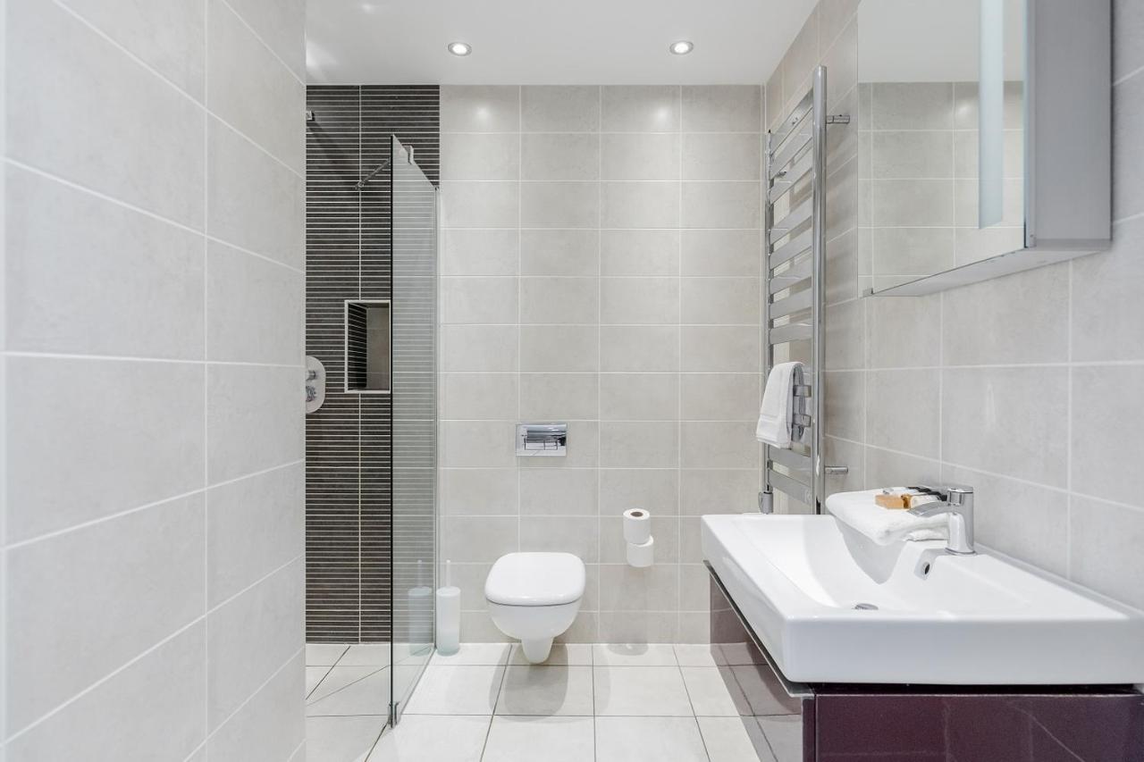 Room Space Service Apartments - New Manor House Bracknell Zewnętrze zdjęcie